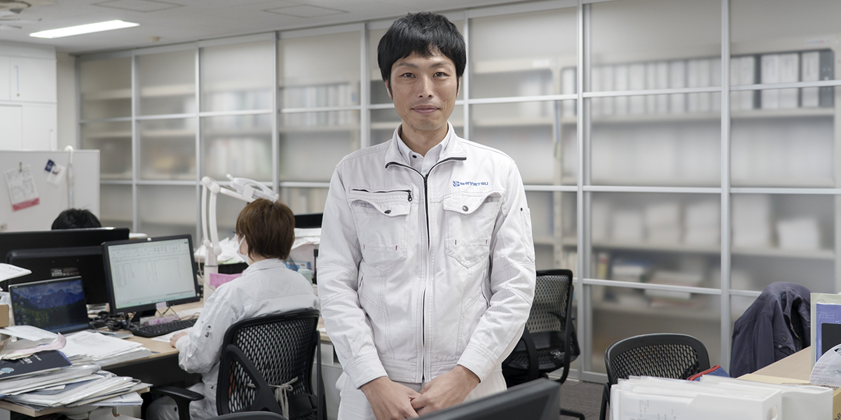 しっかりと業務上の知識を身につけて、 お客様のご要望と社内調整のバランスを上手にとっていきたいです！