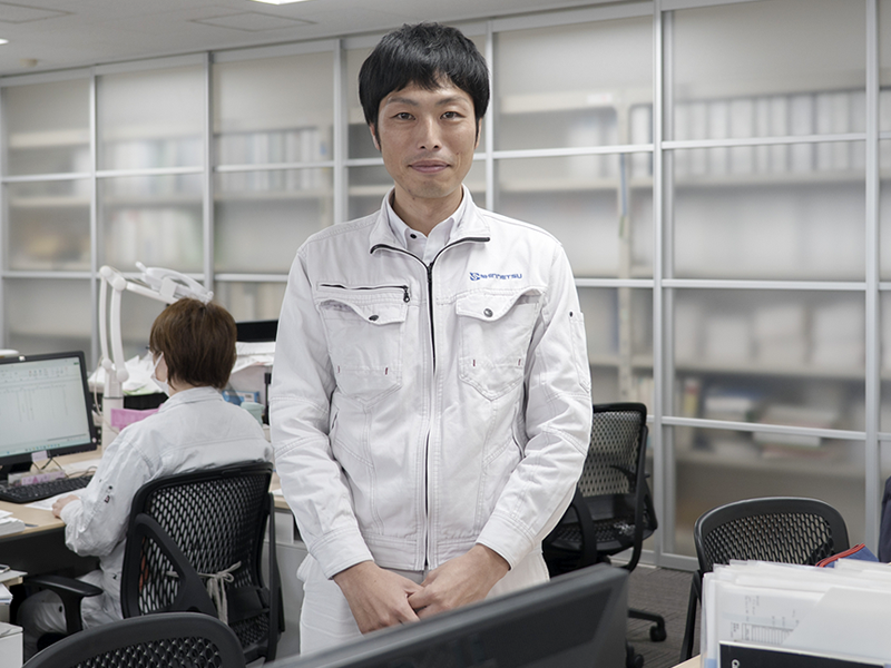 しっかりと業務上の知識を身につけて、 お客様のご要望と社内調整のバランスを上手にとっていきたいです！